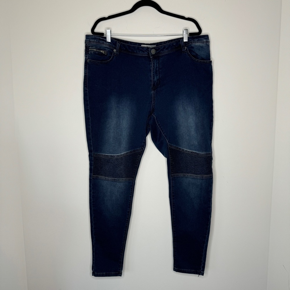 Twentyone Black by rue21 Mid Rise Jegging Flex Moto Jeans 20